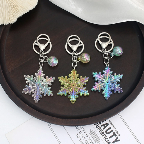 Irriserende Acryl Sneeuwvlok Sleutelhanger Holografische Tas Hanger Met Bellenbal Bedeltje Metalen Sluiting Kerstcadeau