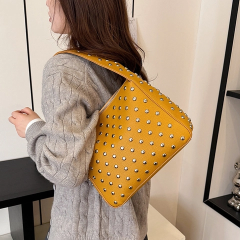 Women Retro Rivet Crossbody Bag PU Leather Studded Shoulder Tote Handbag Punk Moto Style Versatile Square