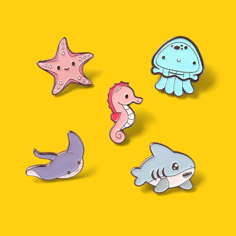Süße Cartoon Meerestiere Emaille Pins Legierung Tropföl Brosche Seestern Hai Seepferdchen Abzeichen Für Studenten Schmuck