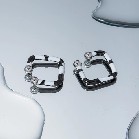 INS Style Stainless Steel Zebra Pattern Square Ear Clip For Women Minimalist Black White Oil Drip Geometric Earrings Jewelry