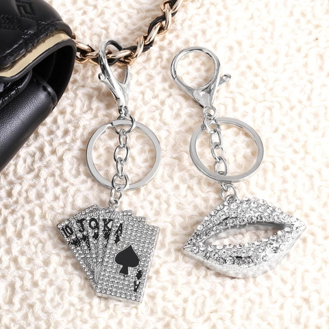Glinsterende Strass Poker Royal Flush Lippen Sleutelhanger Metalen Tas Hanger Legering Sleutelring Voor Dames