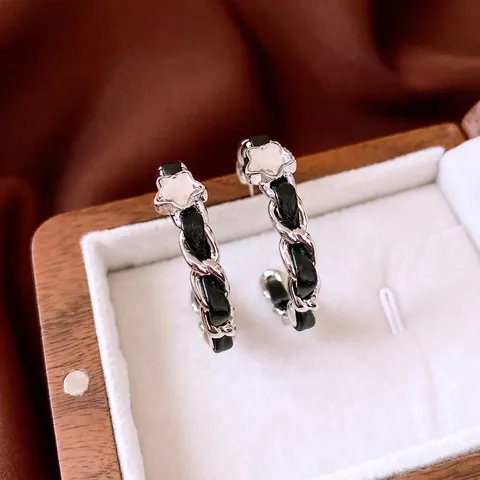 Orecchini A Cerchio A Forma Di C Da Donna Con Catena Intrecciata In Pelle PU Rame E Perno In Argento Sterling 925