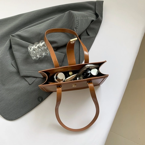 Women Rectangular Shoulder Bag Glossy PU Leather Underarm Bag Minimalist Commuter Design Metal Buckle Solid Color Handbag