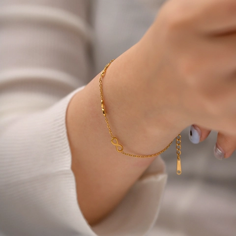 Infinity Symbol Bracelet 18K Gold Plated Stainless Steel Delicate Minimalist Link Chain Jewelry For Women