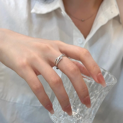 Elegant Copper Star Adjustable Open Ring For Women Light Luxury Inlaid Zirconia Silver Tone Minimalist Finger Jewelry