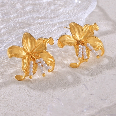 Orecchini a Bottone a Fiore Pieghettati in Acciaio al Titanio Vintage Con Nappina di Perle Artificiali Gioielli Floreali da Donna