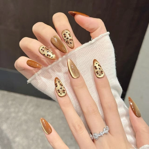 Handmade Caramel Leopard Cat Eye Press-on Nails Luxury Rhinestone Short Coffin Almond False Nails For Women Fall Winter