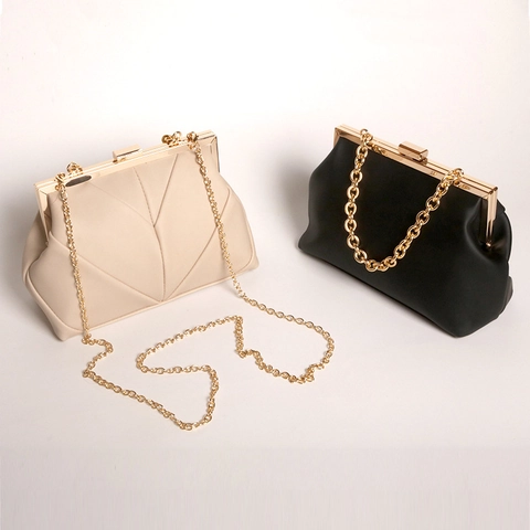 Elegante V Gesteppte PU Leder Abendtasche Mit Goldenem Metallrahmen Und Grober Kette Für Damen Dinnerparty