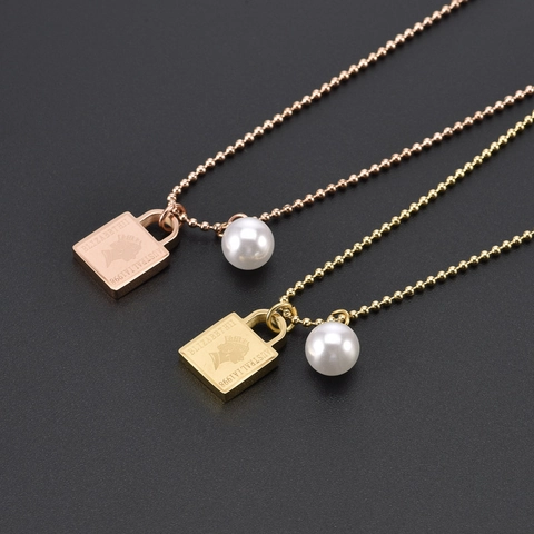Collana In Acciaio Inossidabile Con Perla Artificial E Pendente A Serratura Quadrata Ritratto Regina Elisabetta II Moneta Catena Sfere