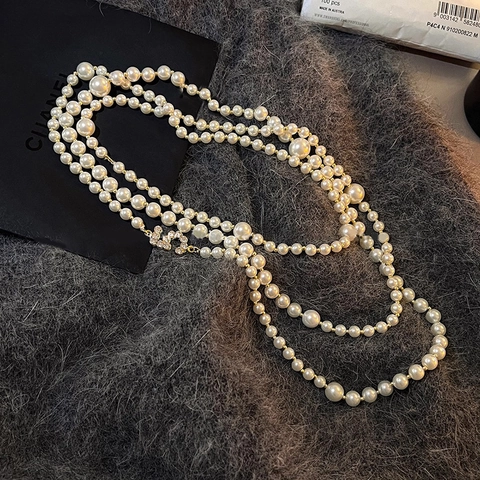 Retro Eleganter Mehrlagige Künstliche Perlenhalskette Mit Zirkonia Nummer 5 Anhänger Lange Pulloverkette Für Damen Luxus Accessoire