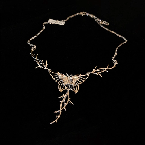 Collar Con Colgante De Mariposa Espinas Y Borla De Cobre Estilo Gótico Punk Color Plata Joyería Vintage Mujer