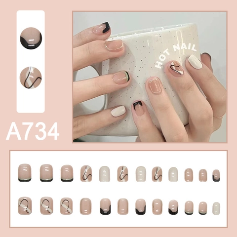 Unghie Finte Linea Astratta Francese Rosa Nude Quadrato Rotondo Lucido Elegante Accessori Manicure
