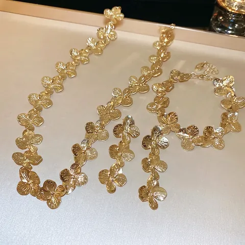 Collier Bracelet Et Boucles D'oreilles Bijoux Fleur En Or Avec Tige De Boucles D'oreilles En Argent Sterling 925 Alliage Texturé Floral Élégant Femmes