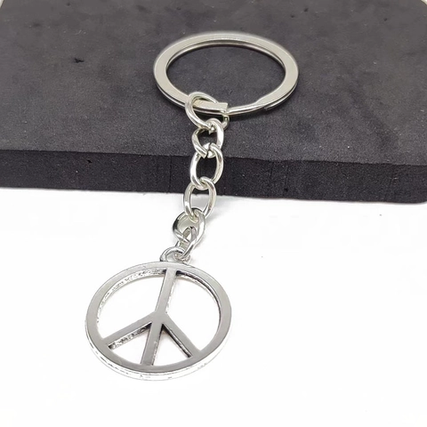 Retro Peace Symbol And Star Pendant Keychains Vintage Silver Color Zinc Alloy Key Rings For Bag Car Decor
