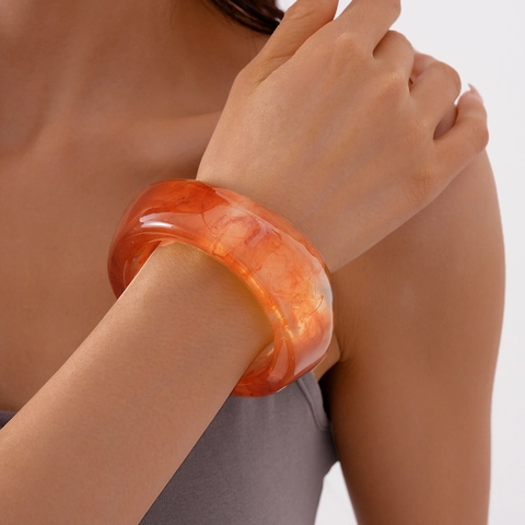 Acryl Armreif Unregelmäßige Welle Breite Oberfläche Tintenwaschtextur Halbtransparent Minimalistischer Modeschmuck Damen