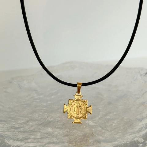 Collier Pendentif Médaille Croix Saint Benoît Or Plaqué Acier Inoxydable Cordon Cuir Noir Bijoux Religieux Vintage Pour Femme
