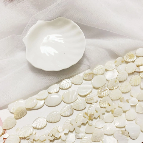 Natural Mother Of Artificial Pearl Shell Beads Perforated DIY Jewelry Making Charms Polished Luster For Earrings Bracelets Necklace
