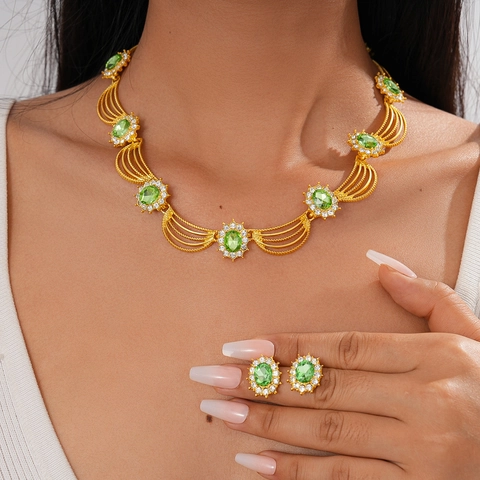 Collana E Orecchini Con Strass Ovali Verdi Stile Palazzo Vintage Lega Placcata Oro Gioielli Lusso Reale Per Donne