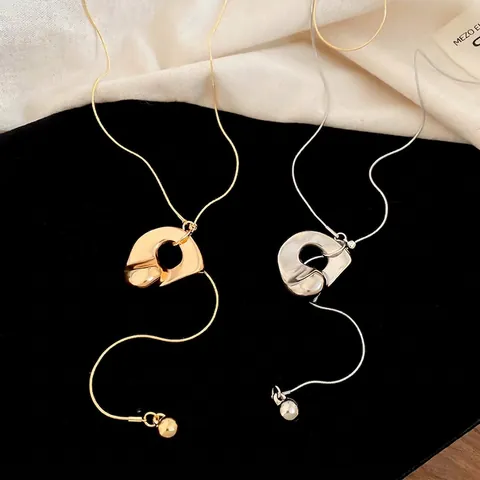 Minimalist Irregular Circular Pendant Necklace Long Adjustable Sweater Chain Alloy Hollow Geometric Jewelry For Women