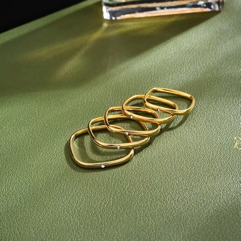 Minimalistische Vierkante Ronde Titanium Stalen Ring Enkele Zirkoon Geometrische Band Sieraden Voor Dames Elegant Cadeau