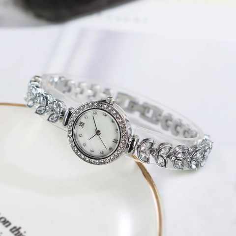 Leaf Shape Rhinestone Bracelet Watch Women Elegant Round Quartz Wristwatch Mother Of Artificial Pearl Style Dial For Lady