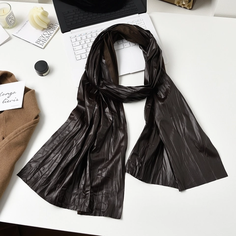 Women Pleated Scarf Glossy Faux Leather Texture Warm Winter Neck Wrap Trendy Fashion Versatile Commuting Accessory