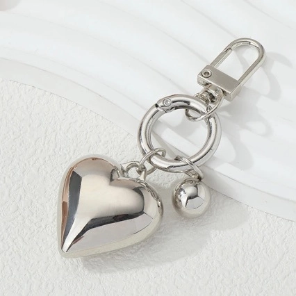 Ins Style Μινιμαλιστικό Ασημένιο Τρισδιάστατο Κούφιο Μενταγιόν Καρδιά Μπρελόκ για Γυναίκες Κόσμημα Τσάντας Αξεσουάρ