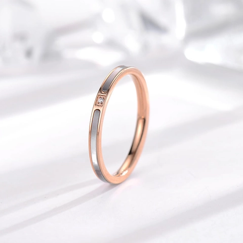 Minimalist Titanium Steel Ring 18K Gold Plated With Mother Of Artificial Pearl And Zirconia Inlay For Women Lightweight Jewelry