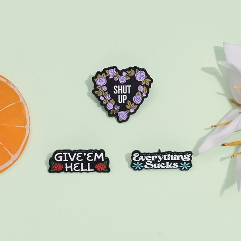 Ensemble de Broches Émaillées Créatives Fleur Cœur Lettres Drôles Broche en Alliage Badge Personnalisé Accessoire en Métal Cadeau