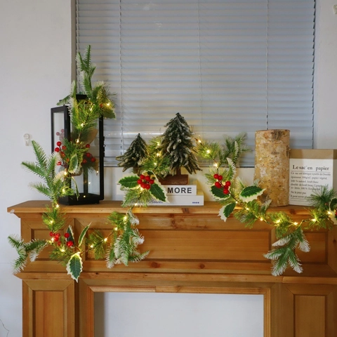 Christmas Pine Needle Rattan Garland With Red Berries And LED Warm Lights Plastic For Fireplace Mantle Wall Decor