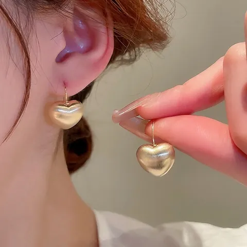 Vintage Heart Dangle Earrings Copper Gold Plated Brushed Matte Satin Minimalist Chic Style For Women