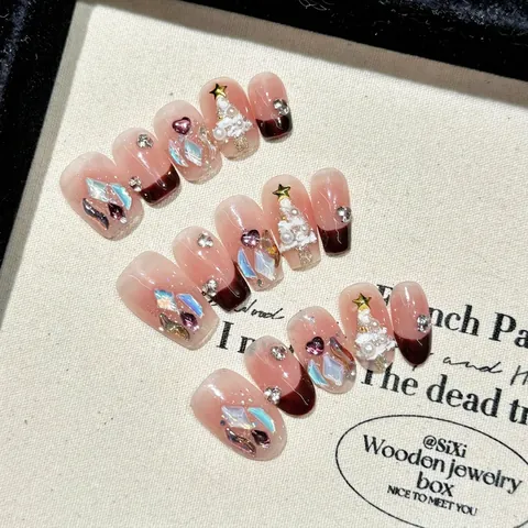 Faux Ongles Press On Faits Main Thème Noël Style Français Arbre Relief Strass Künstliche Perle Ongles Réutilisables Femmes