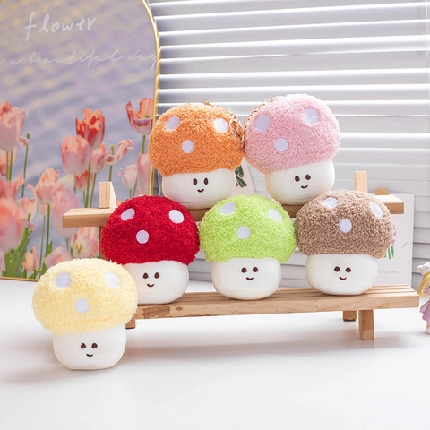 Portachiavi In Peluche A Fungo Ciondolo Giocattolo Morbido Con Faccina Sorridente E Pois Per Accessori Borsa Regalo