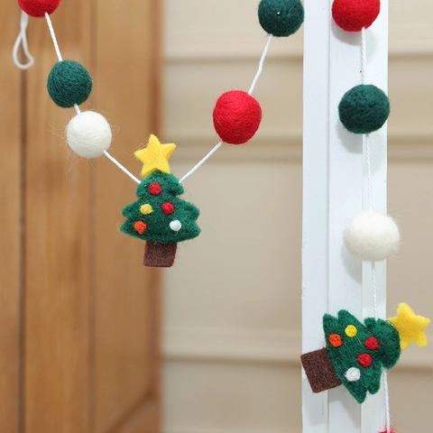 Wool Felt Christmas Garland Snowman Reindeer Tree Gift Box Candy Cane Pom Pom Hanging Banner Home Party Decor
