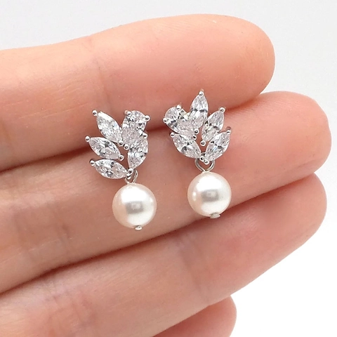 Orecchini Pendenti In Rame A Forma Di Foglia Con Zirconi AAA E Imitazione Di Perla Artificial Bianca Da Donna