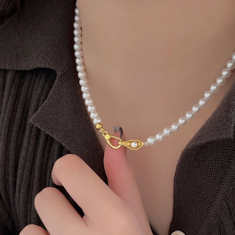 Collana di Perle d'Acqua Dolce in Argento Sterling 925 Stile Francese Con Chiusura a Forma di Occhio Unica Placcata in Oro 18K Pendente Minimalista Choker da Donna Gioielli per Matrimonio Regalo