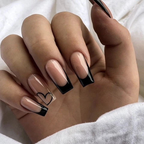 Black French Tip Press On Nails Square Herzmuster Nude Künstliche Falsche Nägel Mit Gelee-Kleber Und Feile