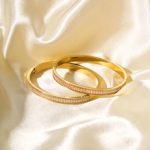 Mode 18K Vergoldeter Edelstahl Armreif Für Damen Mit Rechteckigem Zirkonia Minimalistischer Eleganter Schmuck