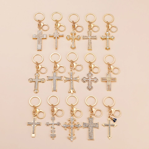 Moda Lega Strass Croce Portachiavi Pendente Per Donne Uomini Scintillante Oro Religioso Borsa Ornamento Appeso Decorazione