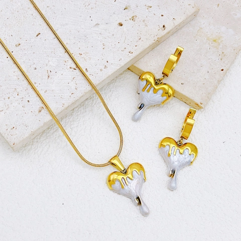 Set di Gioielli in Acciaio al Titanio Cuore Fondente Oro Bianco Smalto Cuore Liquido Collana con Ciondolo e Orecchini per Donna