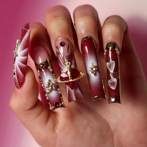 Extra Lange Vierkante Kunstnagels Rood Wit Verloop Franse Stijl Met 3D Legering Kruis Ster Hart Strass Kunstparels