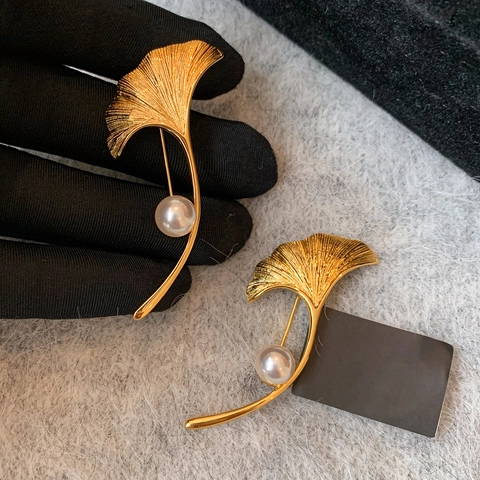 Broche Perla Artificial Hoja De Ginkgo Elegante Bañado En Oro Cobre Alfiler Para Mujeres Joyería Accesorio Moda