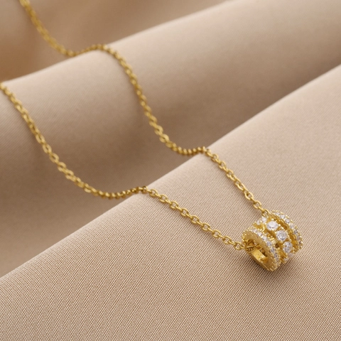Collier en Acier Inoxydable avec Zircone pour Femme Pendentif Cylindre Petite Taille Scintillant Élégant Chaîne de Clavicule de Luxe Bijoux Cadeau
