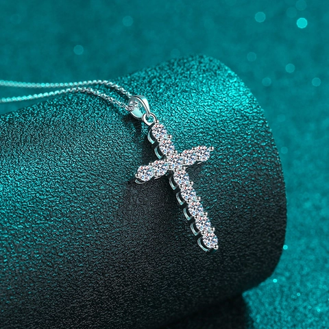 Collana Con Ciondolo A Croce In Argento Sterling 925 Con Moissanite Scintillante Gioielli Religiosi Per Donna