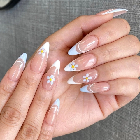 Fresh Light Blue French Tip Press On Nails Almond Shape White Daisy Flower Pattern Glossy Glue On Fake Nails For Women Daily Summer