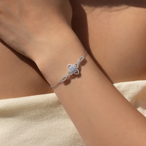 925 Sterling Silber Kleeblatt Blume Halskette Und Armband Schmuck Für Damen Französisch Retro Elegant Luxus Zirkonia