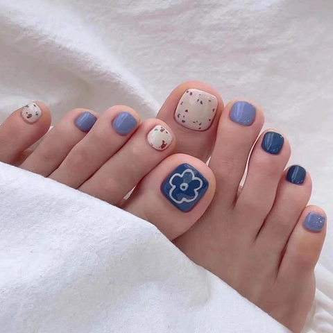 Kurze Blaue Zehennägel Zum Aufkleben Britisches Blumen Terrazzo Muster Vollabdeckung Künstliche Fußnägel Kunststoff Elegant