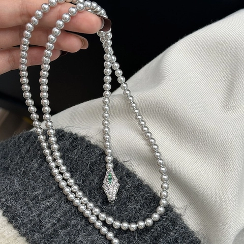 Collana Lunga A Y Con Pendente A Testa Di Serpente In Künstliche Perle Sintetiche E Occhi In Zirconia Verde Catena Elegante