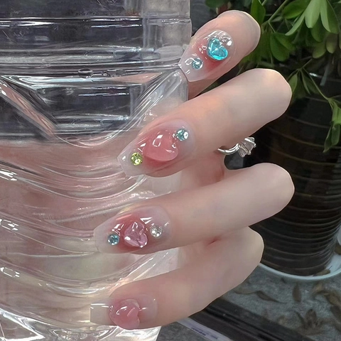 Uñas Postizas Ataúd Degradado Rosa Con Corazones 3D Que Cambian De Color Con La Luz Y Diamantes