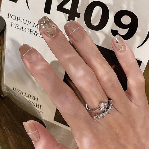 Short Square Round Press On Nails Brown White Gradient With Silver Lines And Gold Foil Detachable False Nails For Women